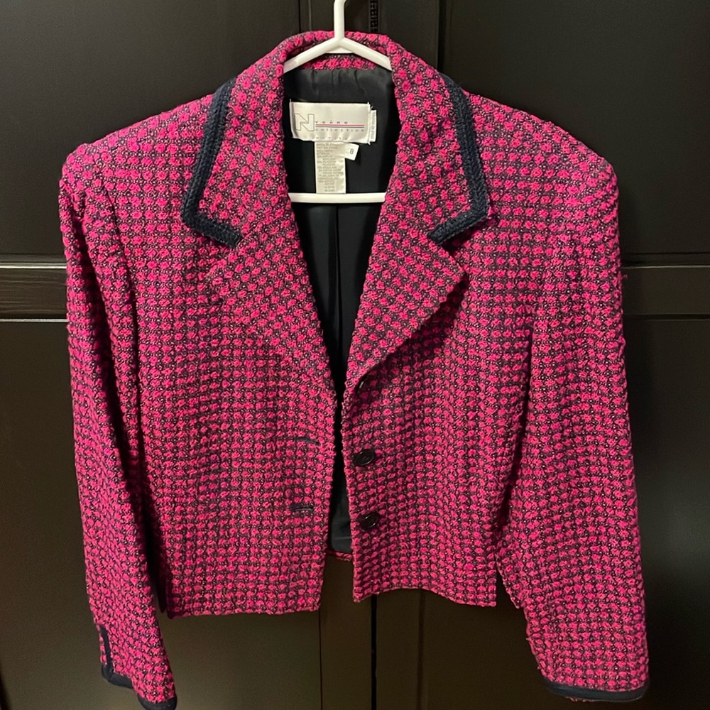 Women’s petite nygard collection tweed blazer size 8 petite. Dark blue/pink